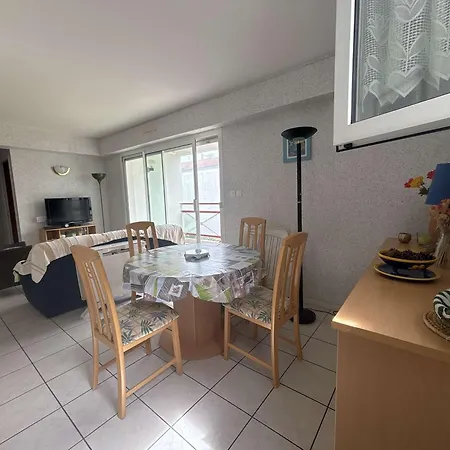 Lumineux Pres De La Avec Terrasse, Parking, Et Equipements Modernes - Fr-1-494-98 דירה רויאן