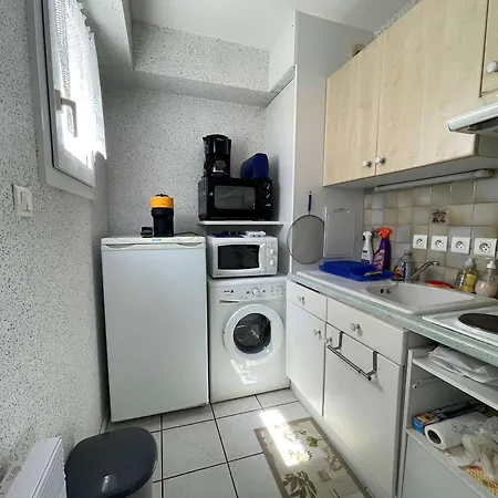 Lumineux Pres De La Avec Terrasse, Parking, Et Equipements Modernes - Fr-1-494-98 דירה *